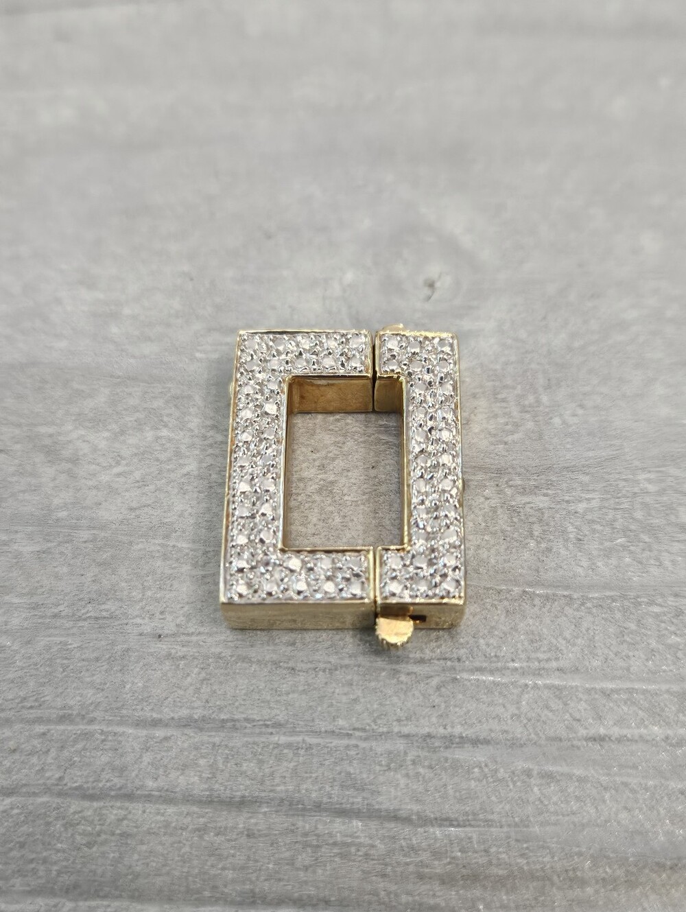 14k Solid Gold Box Clack 7.4g